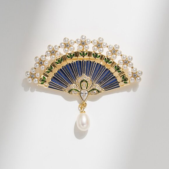 Regal Vintage Style Enamel Fan Brooch Freshwater Pearl Dangle Pin - Picture 3 of 4